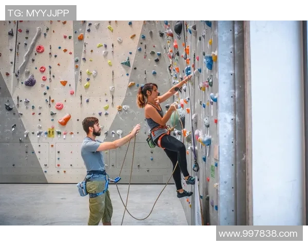 南京攀岩队的节奏与技巧探讨：攀岩运动的魅力与挑战分析