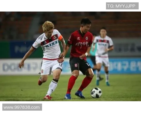 南京足球队近期状态分析与表现评估探讨