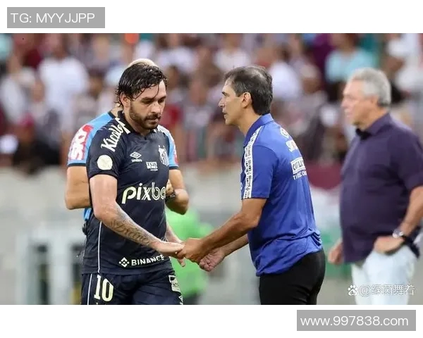 西安篮球队实力引发热议球迷对球队表现的不同看法与争论