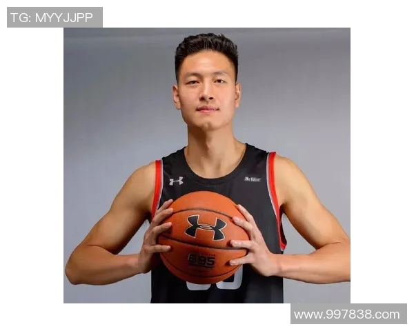 努涅斯的崛起与挑战：从新星到顶级前锋的奋斗历程解析