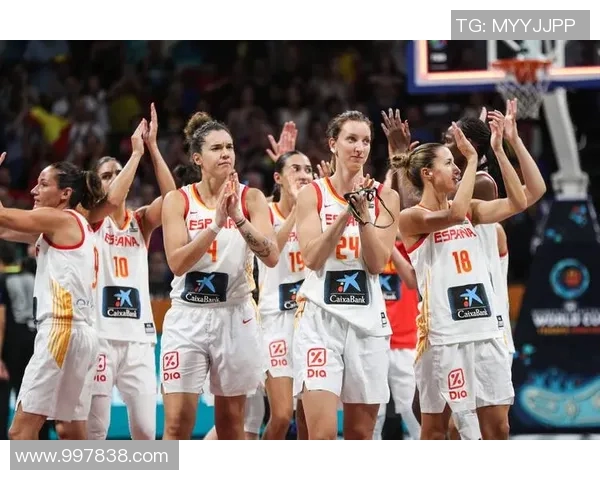 芝加哥天空与康涅狄格太阳的激烈对决展现女篮魅力与实力较量